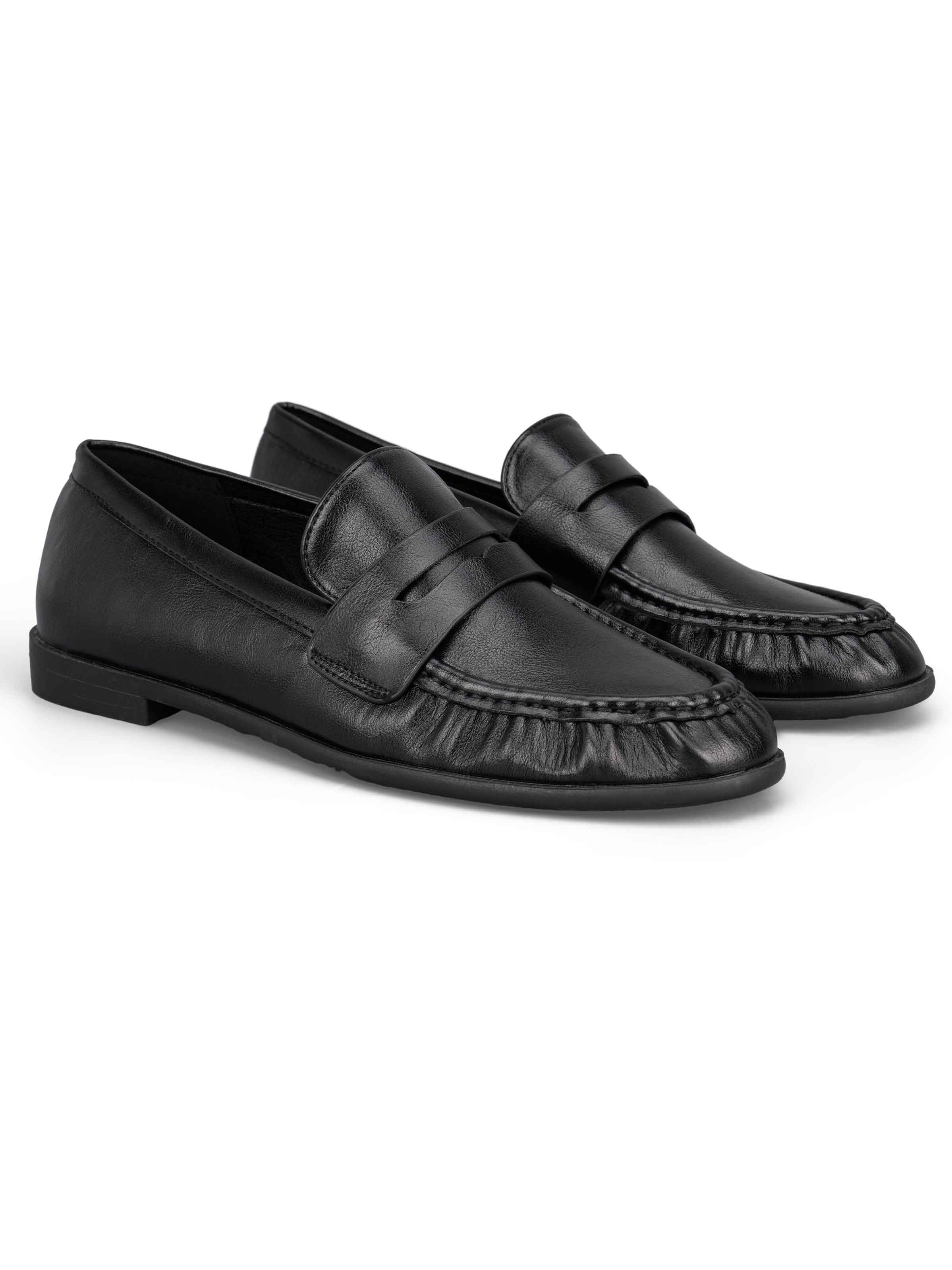 Yrsa - Loafers i læderlook med et klassisk og elegant udtryk